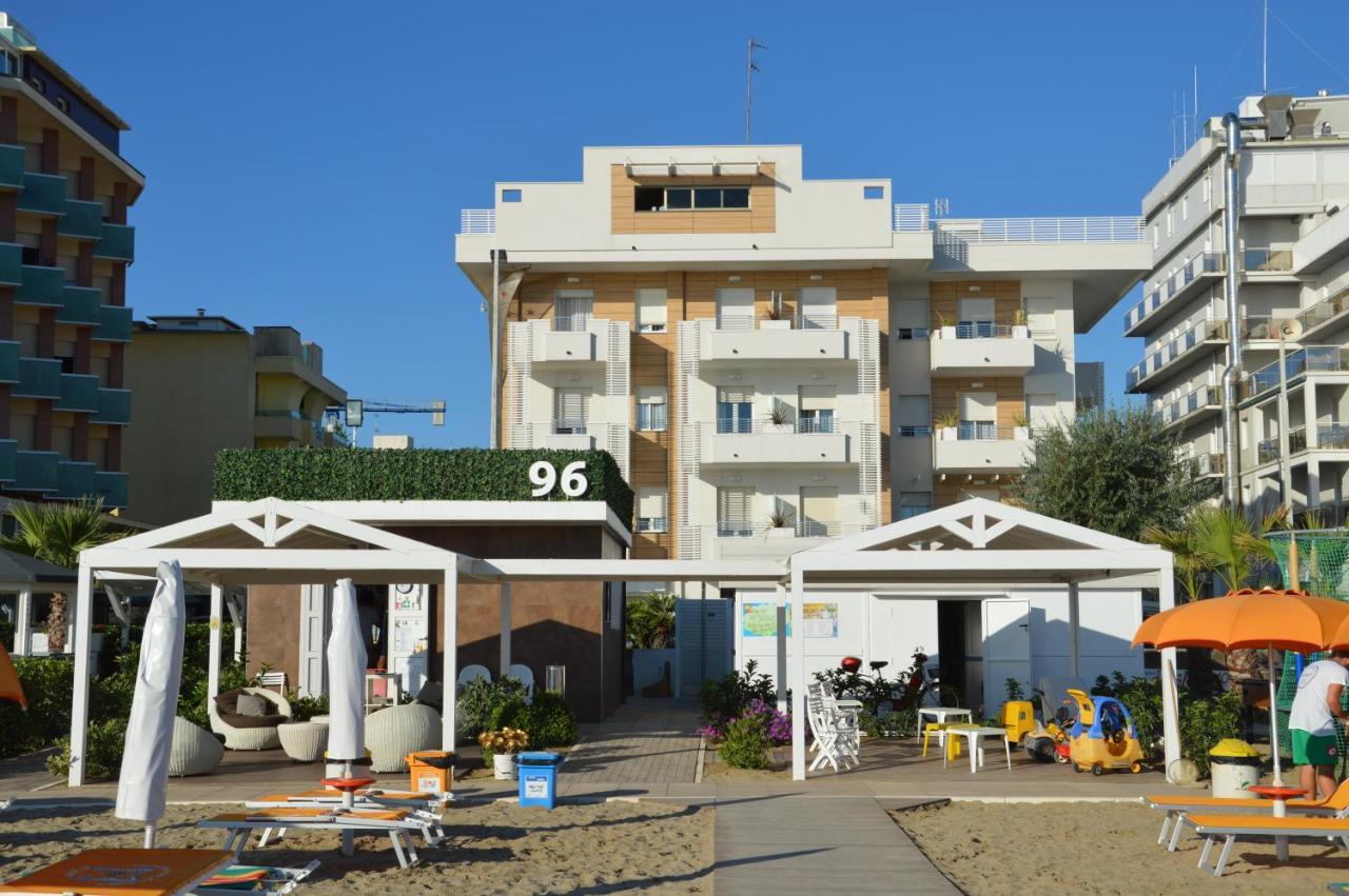 Hotel Record リッチョーネ エクステリア 写真