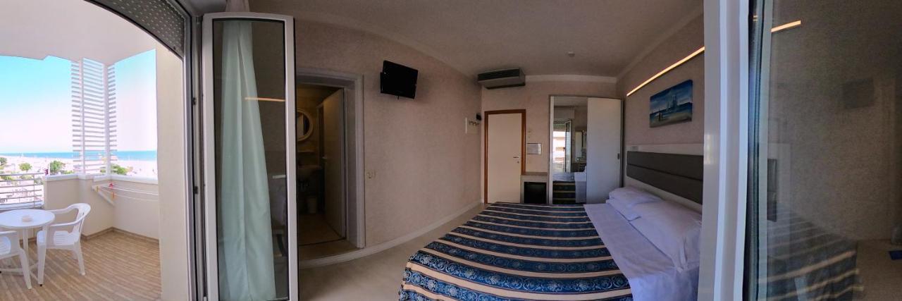 Hotel Record リッチョーネ エクステリア 写真